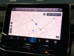 ●純正ナビ:一体感のあるナビは、高級感ある車内を演出してくれます。オーディオ機能も充実しておりますので、運転もより楽しめます♪