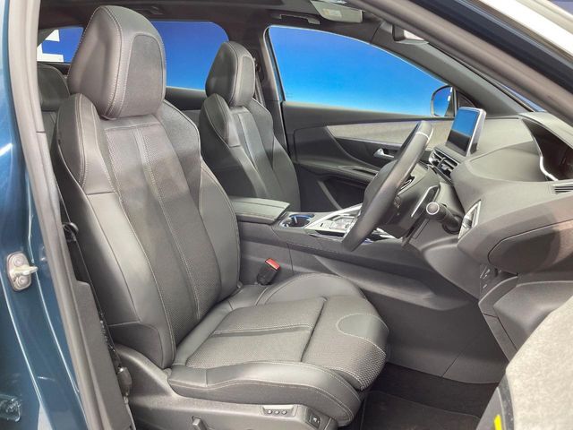 ●ハーフレザーシート：高級感漂うハーフレザーシートは、使用感も少なく良好なコンディションを保っております！その他、気になる箇所がございましたらお気軽にお問合せ下さい！