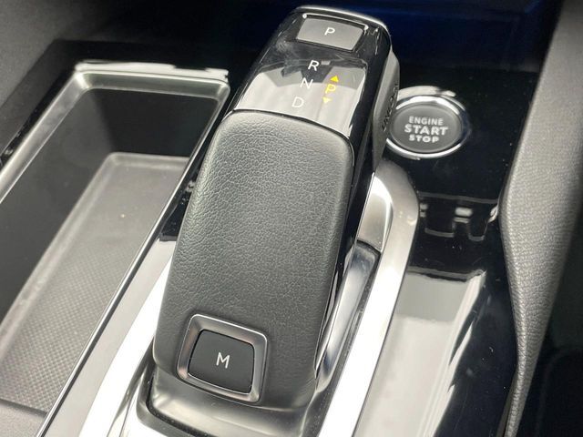 ●シフトノブの使用感も少なく、良好な状態です。