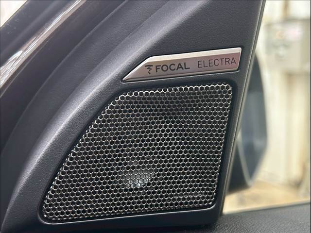 【FOCAL　ELECTRA】高音質スピーカーを搭載しております。専用チューニングにより、クリアで臨場感あふれるサウンドを実現しワンランク上の空間をお楽しみください。