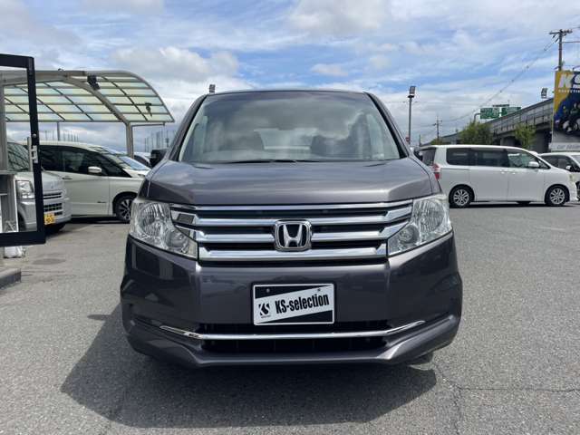 総額価格には自動車税月割り・リサイクル料金・車検整備付きのお車には自賠責保険料・重量税・印紙代等の法定費用すべて入っております。登録が管轄地域外の場合、登録費用が別途発生致します。