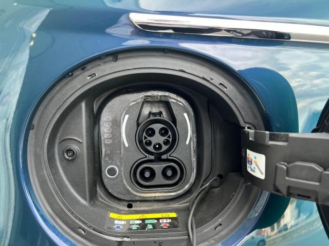 200V・CHAdeMO（専用アダプターあり）対応