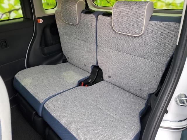 WECARSでは各商談席に大型モニターをご用意しております！見やすい大画面でゆったりと全国の在庫をご覧いただけます！是非ご来店お待ちしております！