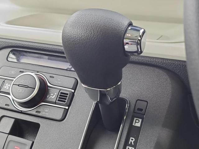 国産車から輸入車まで多様なお客様のニーズのお応えできるように、全国規模で豊富な在庫展開！車のことならWECARSへ！