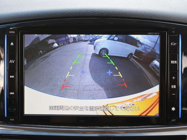 ナビ搭載ですので道に迷うことなく楽しくドライブ！Bカメラも装備しており駐車もラクラクです★