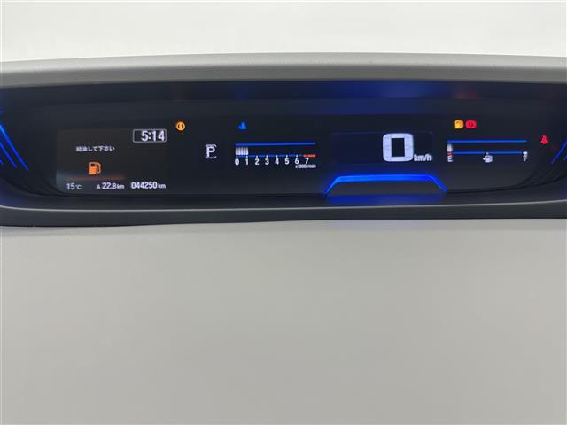【スピードメーター】メーターがシンプルで見やすく運転しやすいですね！