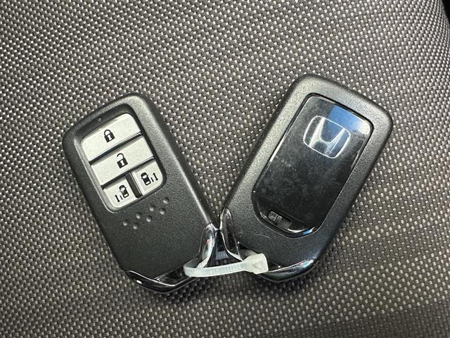 【付属品】このクルマ限定で使える装備品が付いています！使い方などはぜひ実際に店舗にお越しいただき、専門スタッフにお尋ねください！