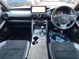 グループ総在庫数約30，000台！！全国の系列店からメーカー・車種問わずご紹介出来るので、あなたにピッタリのお車が見つかるはずです♪まずはお問い合わせ下さい☆