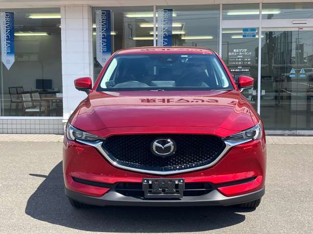 厳選仕入れで自信を持ってお勧めできる中古車だからこそ、ご契約前には必ず、お客様ご自身の目での現車確認をお願いしております。