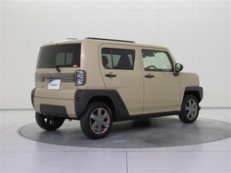 全国トヨタディーラーの中でも数少ない、トヨタ認定検査員が1台ずつ内外装をチェック。