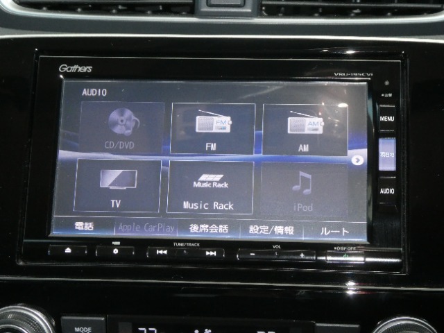 純正インターナビ付きでフルセグ・DVD再生・Bluetoothなど付いてとても便利な車両です♪