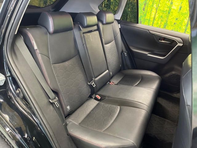 抗菌・消臭・防汚に最適！！【nanozone光触媒コーティング】の施工もオススメです。光触媒で紫外線を受けることによって車内をクリーンに保つことができます。