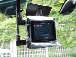 万が一のt時の記録や、あおり運転などの危険運転対策まで、ドライブレコーダーは快適で安全なドライブの必需品です。