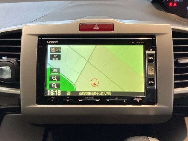 ナビゲーションはワンセグTV対応のGathers純正メモリーナビを搭載しています。