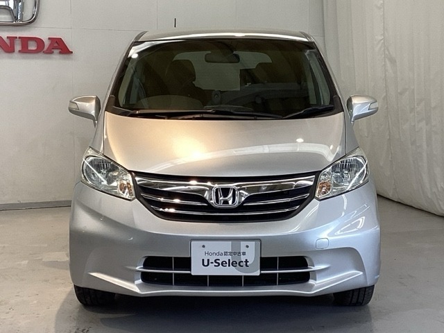 【Honda認定中古車 U-Select】　エンジン、オーディオやカーナビ(社外品は除く）に至るまで保証をお付け致します。全国のホンダディーラーで保証と整備が受けられます。