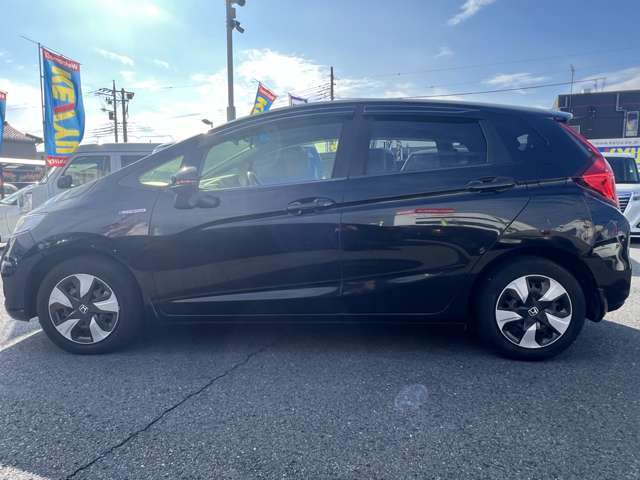 当社の展示車は全車両に車両状態説明書を掲示しております。修復歴の有無は勿論、ドア等の外板の交換歴の有無までも表示☆口頭説明では無く書面にてお渡ししております☆