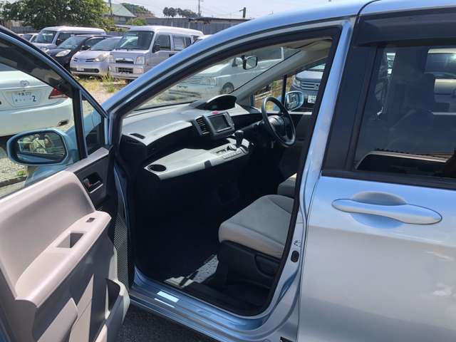 当店の車検は格安で大好評です！当店で購入していない車でも代車無料で大好評です！！是非車検だけでもご連絡下さい！もちろん見積もりは無料です！！