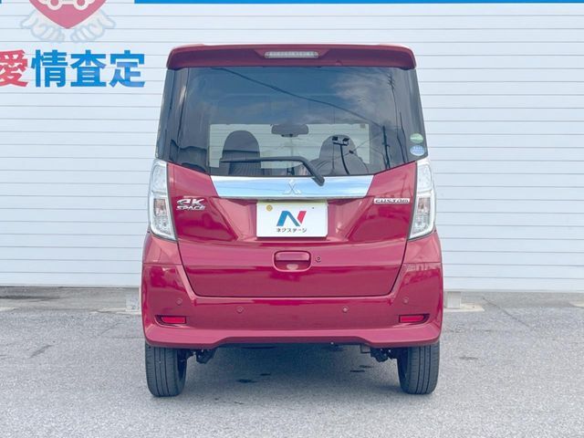 安心の最長10年・走行無制限保証（有償）をご用意。保証内容も充実はもちろん、無料点検＆オイル交換や、年中無休の全国・24時間ロードサービスも付帯されておりますのでご安心下さい。