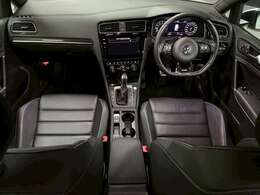 低走行　内外装共に綺麗