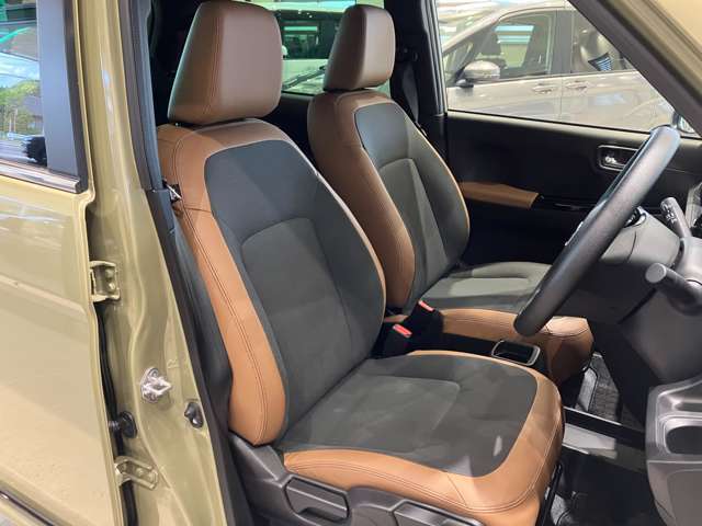 運転席・助手席にはシートヒーターを装備しておりますので、快適にお使いいただけます！