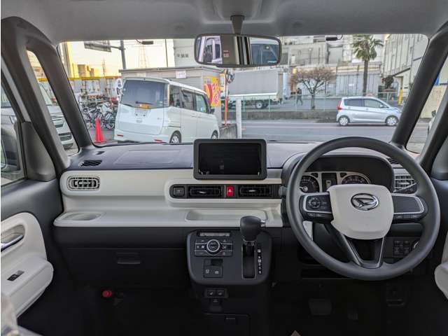 販売部門では月100台お任せいただき、車検部門では月に500台お任せ頂いております！豊富な販売や車検の実績を積んだスタッフが対応をさせて頂きますのでご安心してご来店くださいませ！※2023年実績