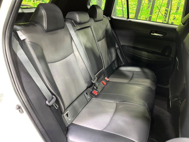 後部座席も気になるようなキズ・汚れやへたり等、大きなダメージはなく、良好な状態です。