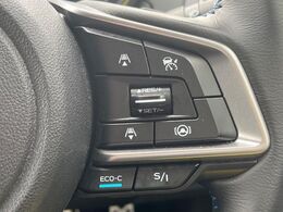 【全車速追従機能付クルーズコントロール】高速道路での長距離走行が楽に！！自動で速度を保つクルーズコントロールが、衝突軽減システムと連携し、前方の車両を感知して車間を保つように速度調節してくれます！！