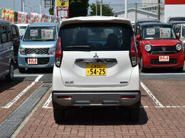 今の軽自動車は、とても広い！普通車と比べて維持費もお得で、家計に優しいですよ！