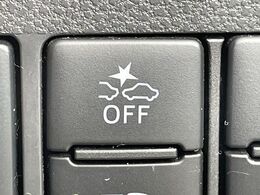 【スマートアシスト】走行中に前方の車両等を認識し、衝突しそうな時は警報とブレーキで衝突回避と被害軽減をアシスト。より安全にドライブをお楽しみいただけます。