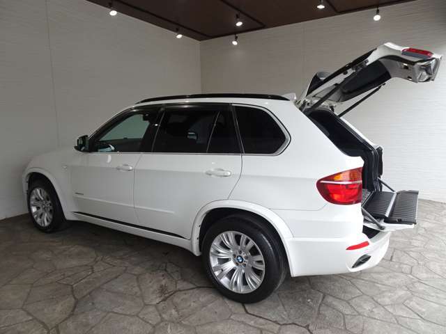 オーナー様となる方がクルマから直接感じるリアルな感性を第一にした最良の一台との出会いをコーディネート致します。