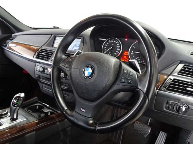 自動車保険の見直し、ご提案可能で御座います。保険会社も変更やプラン見直しで最適なプランをご用意させて頂きます。詳しくは店舗コーディネーターまでお問い合わせくださいませ。