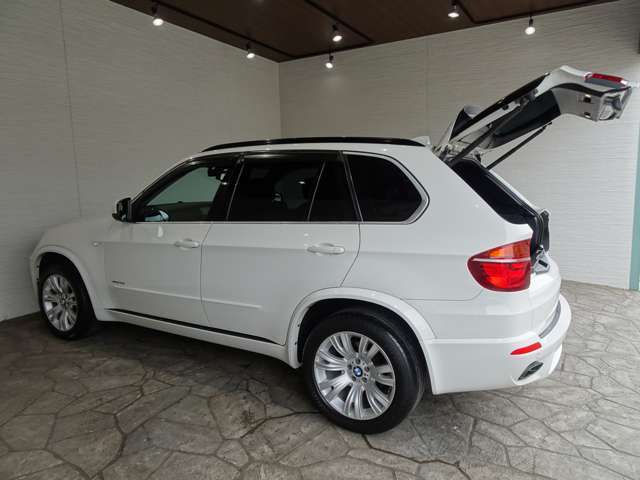 オンライン商談はじめました。来店前にお電話によるお車の事前チェックんなどに活用いただきますと便利でございます。もちろん来店せずにそのままご契約することも可能でございます。