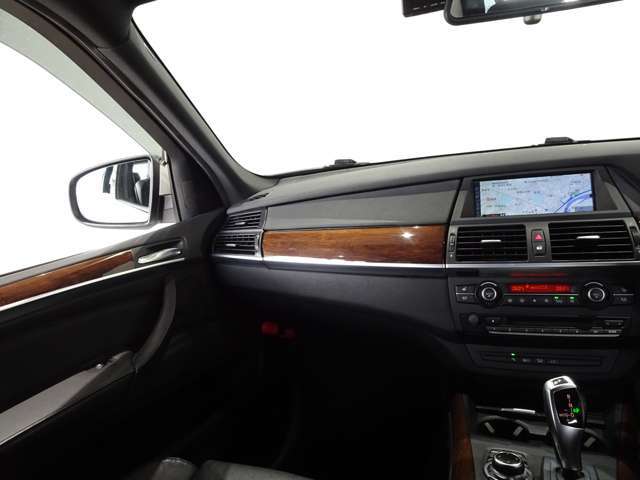 お近くのお客様はご都合が宜しければ是非当店までお越し頂き車両を見て頂きたいと思っております！当店自慢の良質車を是非お客様にご納得頂いてから乗って頂きたい！良い所、悪い所すべてご説明します！