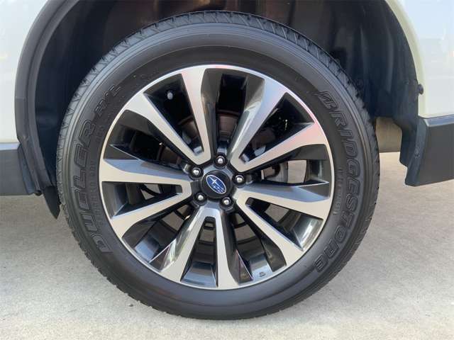 ナビゲーションやETCやドライブレコーダー等の、パーツ取り付けのお見積りもお気軽にご相談ください