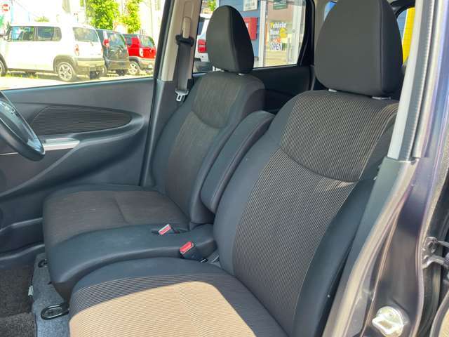 車内キレイですが、納車の際は改めてクリーニングします☆