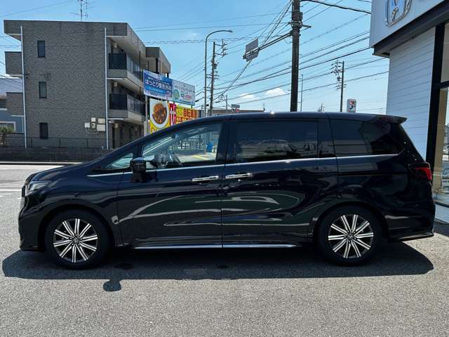純正アルミホイール装着車！純正ならではのデザインと品質です！
