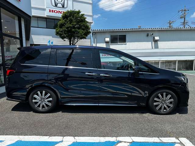 「この車いくらになるの？」「キズとかあるの？」「まだ車あるかな？」どんどんお聞き下さい！