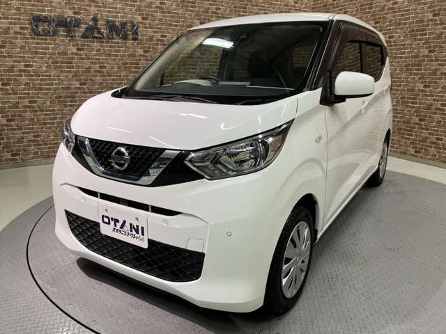 ■掲載車両以外にも在庫がたくさん！■　カーセンサーで希望の車両が見つからなくてもぜひお問い合わせ下さい。お電話でもかまいません。販売スタッフが全力でご希望のお車をお探しいたします！