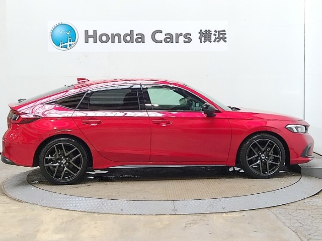 全長455cm、幅160cm、高さ141cmのお車になります。