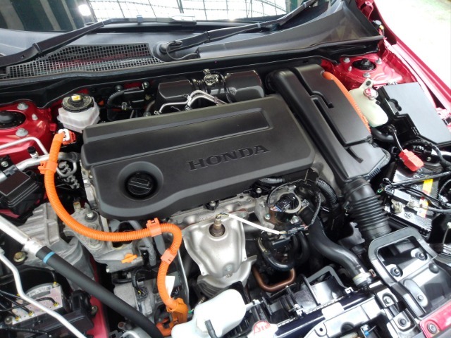 LFC-H4型　水冷直列4気筒アトキンソンサイクルDOHC　i-VTECハイブリッドエンジン搭載です。