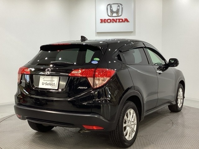 【Honda認定中古車 U-Select】　は3つの安心をお約束します。　1　Hondaのプロが整備した安心。 2　第三者機関がチェックした安心。　3　購入後もHondaが保証する安心。