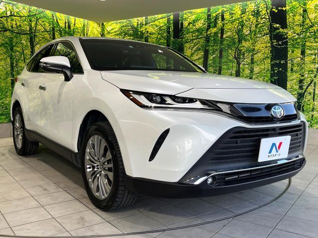 大好評のボディコーティング「弾スプラッシュコート」もご納車までに施工可能。通常のガラスコートと異なる、耐久年数6年の無機質ガラスコーティングが、ボディをキレイな状態に保ってくれます。