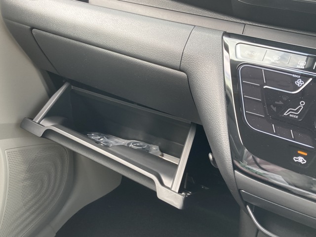 九州指定整備工場も完備。　納車前の整備はもちろん、購入後のアフターケアも、ご安心下さい☆　車検、整備はもちろん、保険やレンタカー等、何でもご相談下さい。
