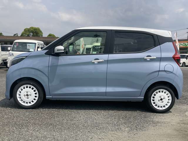 お車入庫時に洗車しておりますが、納車前には更にしっかりと清掃させていただきます。