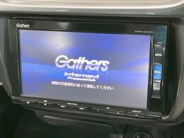 【純正ナビ】人気の純正ナビを装備しております。ナビの使いやすさはもちろん、オーディオ機能も充実！キャンプや旅行はもちろん、通勤や買い物など普段のドライブも楽しくなるはず♪