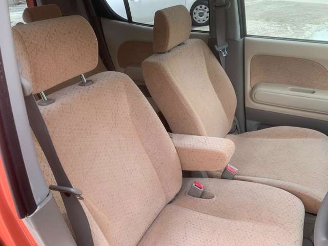 車の下部分も大きな傷はございません。