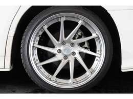 WORKグノーシス20インチアルミホイールをインストール♪　アルミホイールの変更が可能です（一部費用のかかるものもあります）詳しくはスタッフまで♪