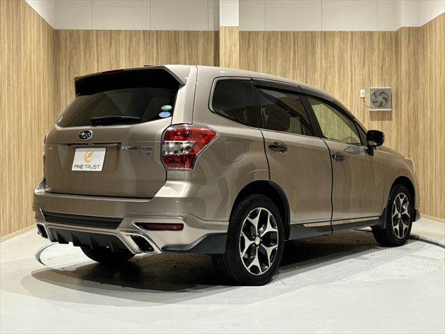 擦り傷から事故まで、自費・保検修理を自社鈑金塗装工場（イオンブース完備）にて綺麗に鈑金塗装致します♪