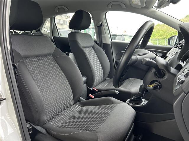 【 フロントシート 】運転席側布製フロントシートになります。