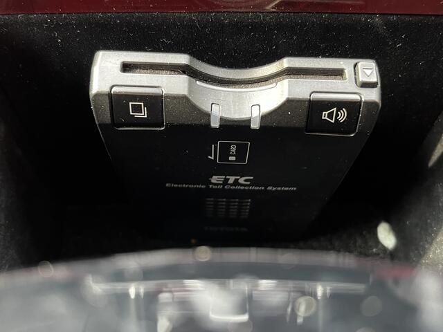 内装はルームクリーニング（室内清掃）後の納車となります♪♪　　プロスタッフがまごころ込めて仕上げます！！